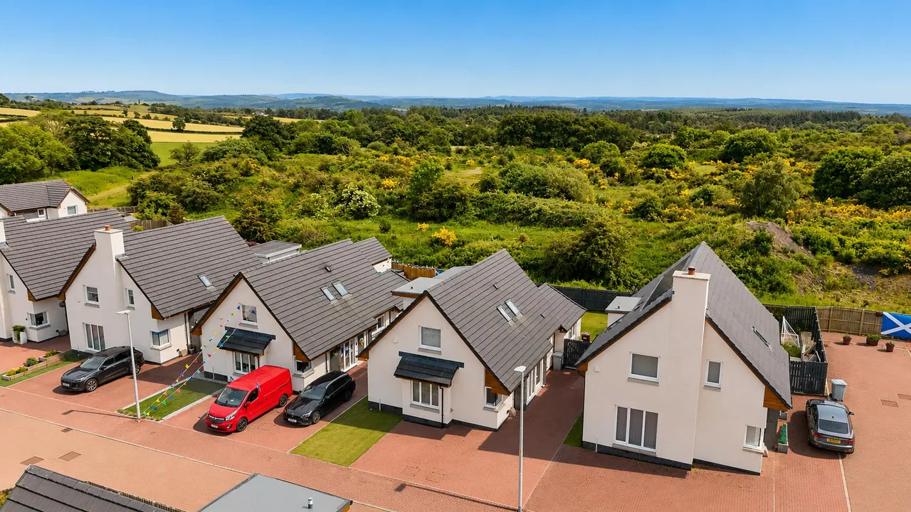 3 bed house for sale — St. Helens Drive, Carluke, Carluke, ML8 4FP