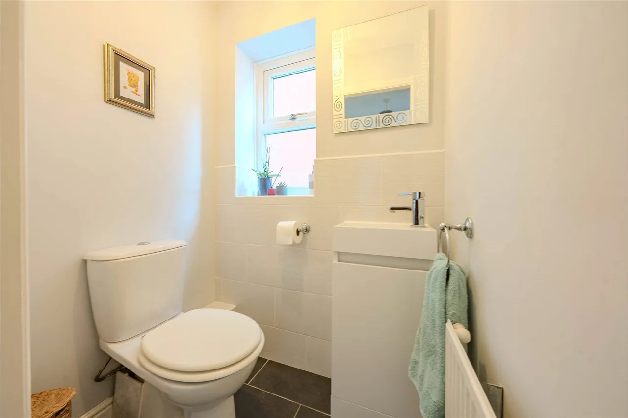 Moorland View, Rodley, LS13, photo 13
