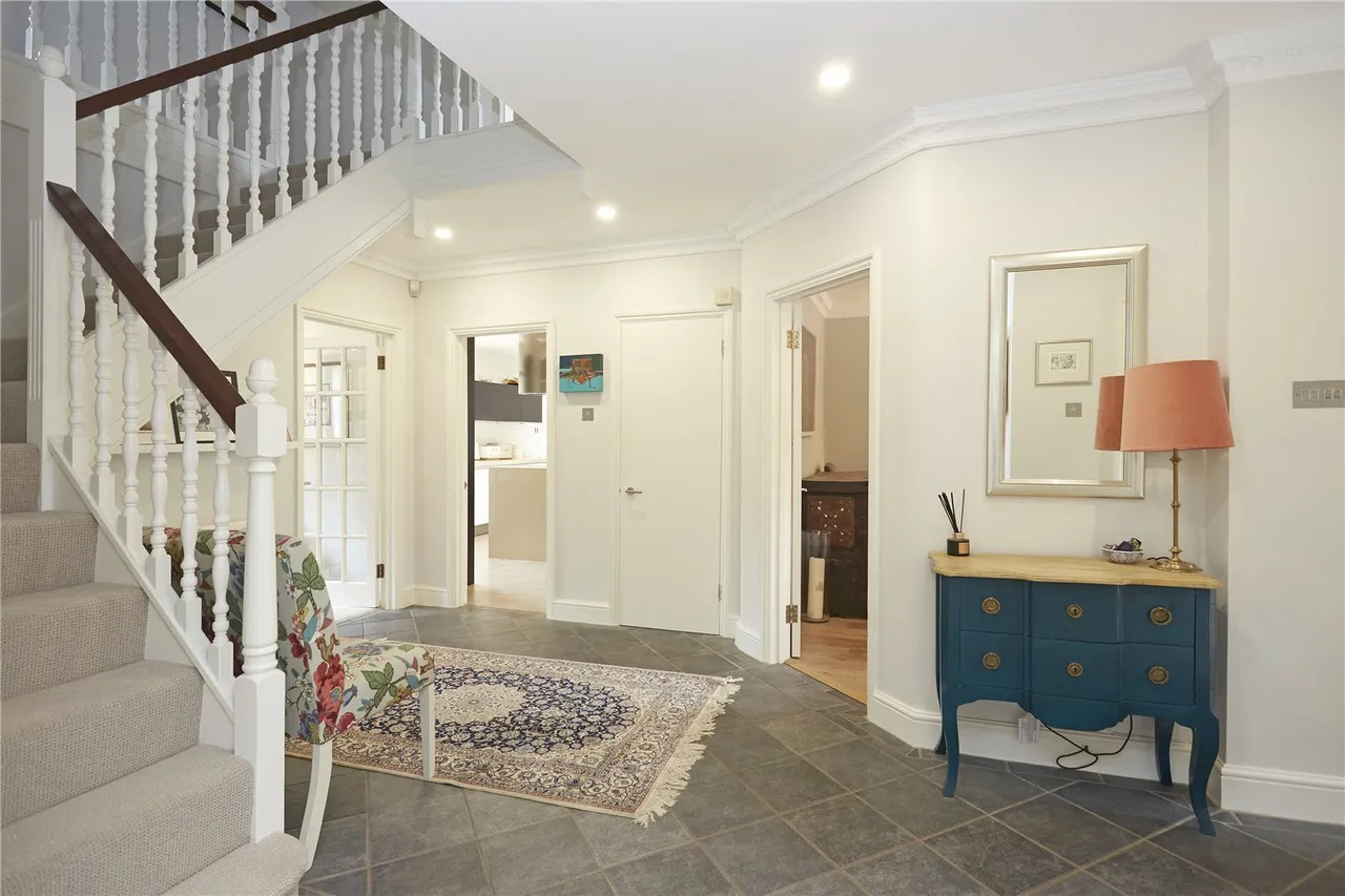 Woodcote End, Epsom, KT18, photo 15