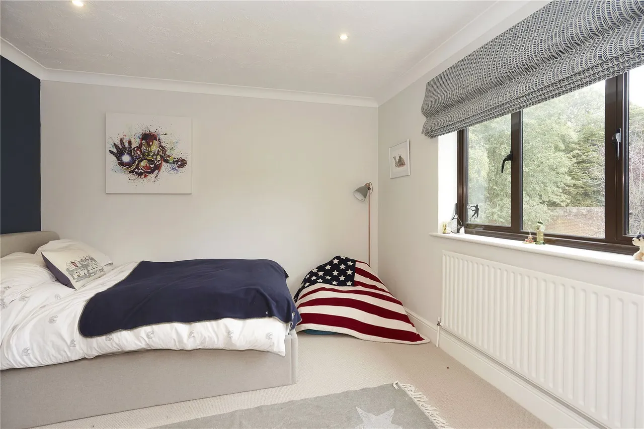 Woodcote End, Epsom, KT18, photo 12