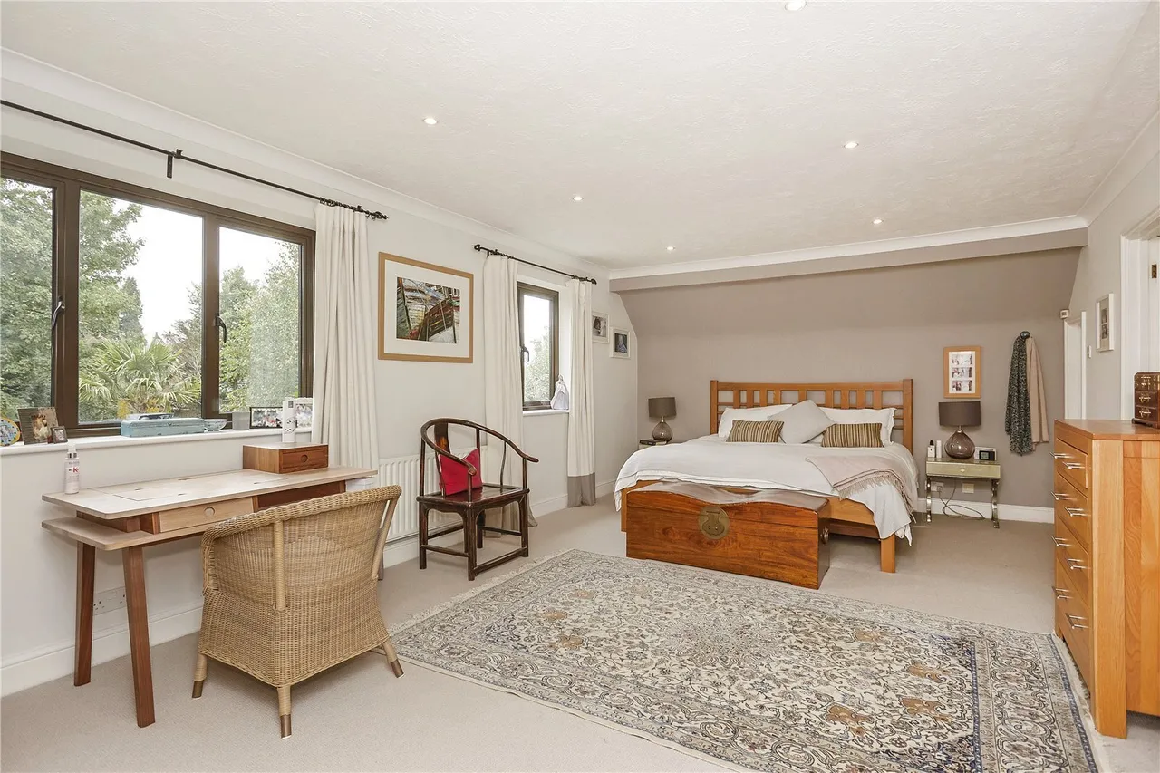 Woodcote End, Epsom, KT18, photo 7