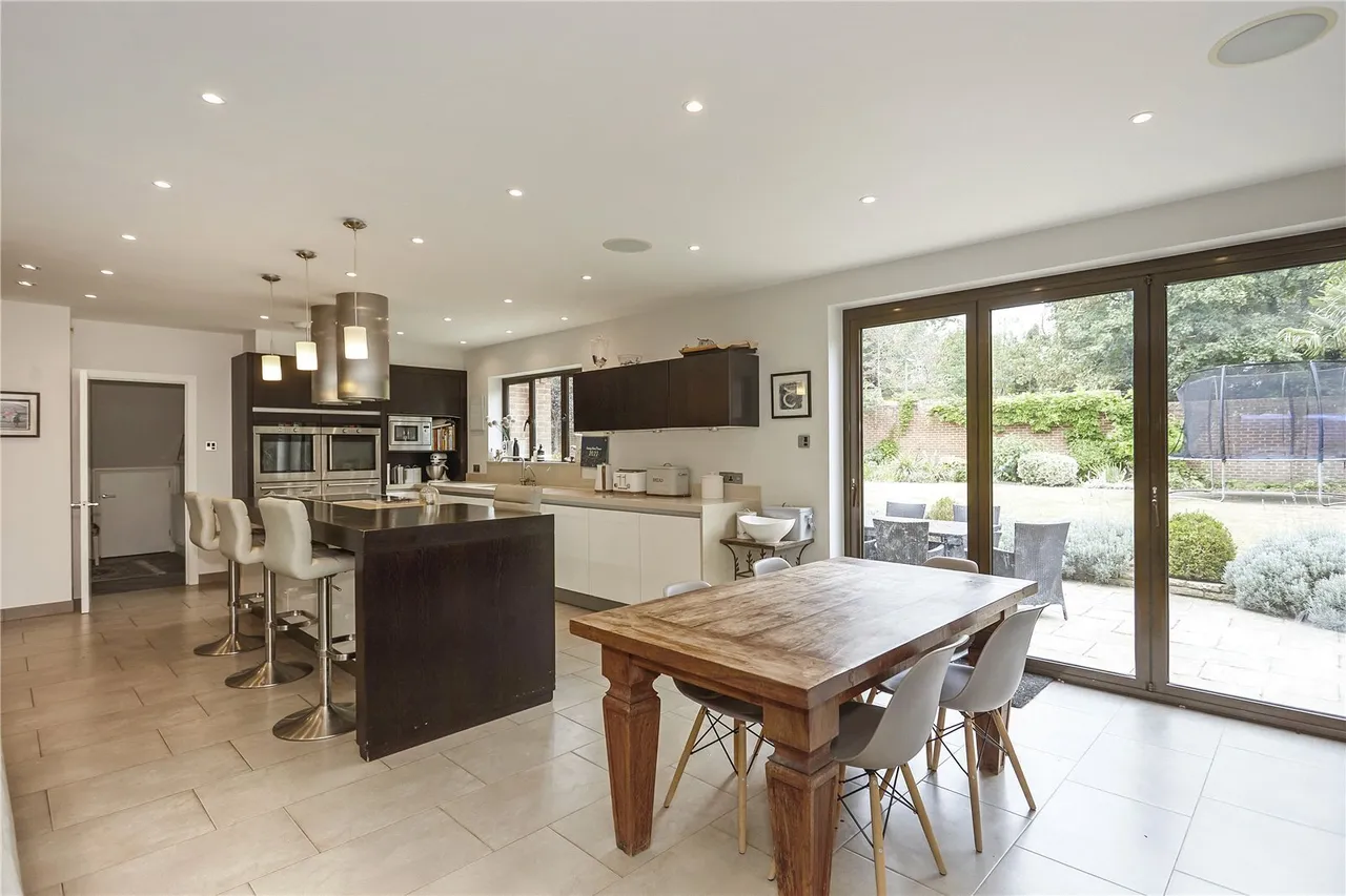 Woodcote End, Epsom, KT18, photo 25
