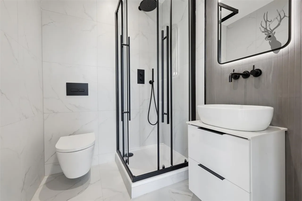 High Road, Chigwell, IG7, photo 11