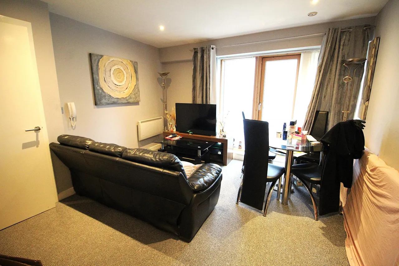 South Street, Bury, BL9, photo 3