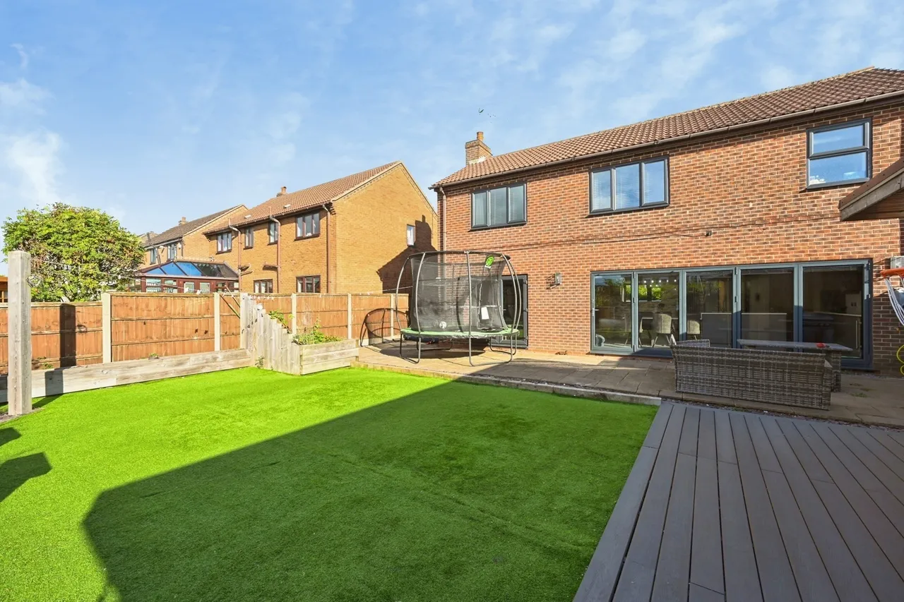Tintern Close, Kirkby-in-Ashfield, NG17, photo 22