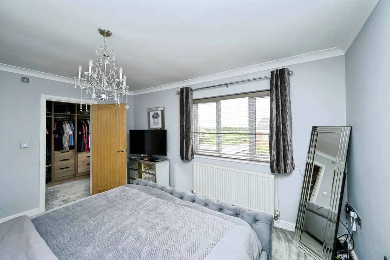 Tintern Close, Kirkby-in-Ashfield, NG17, photo 8
