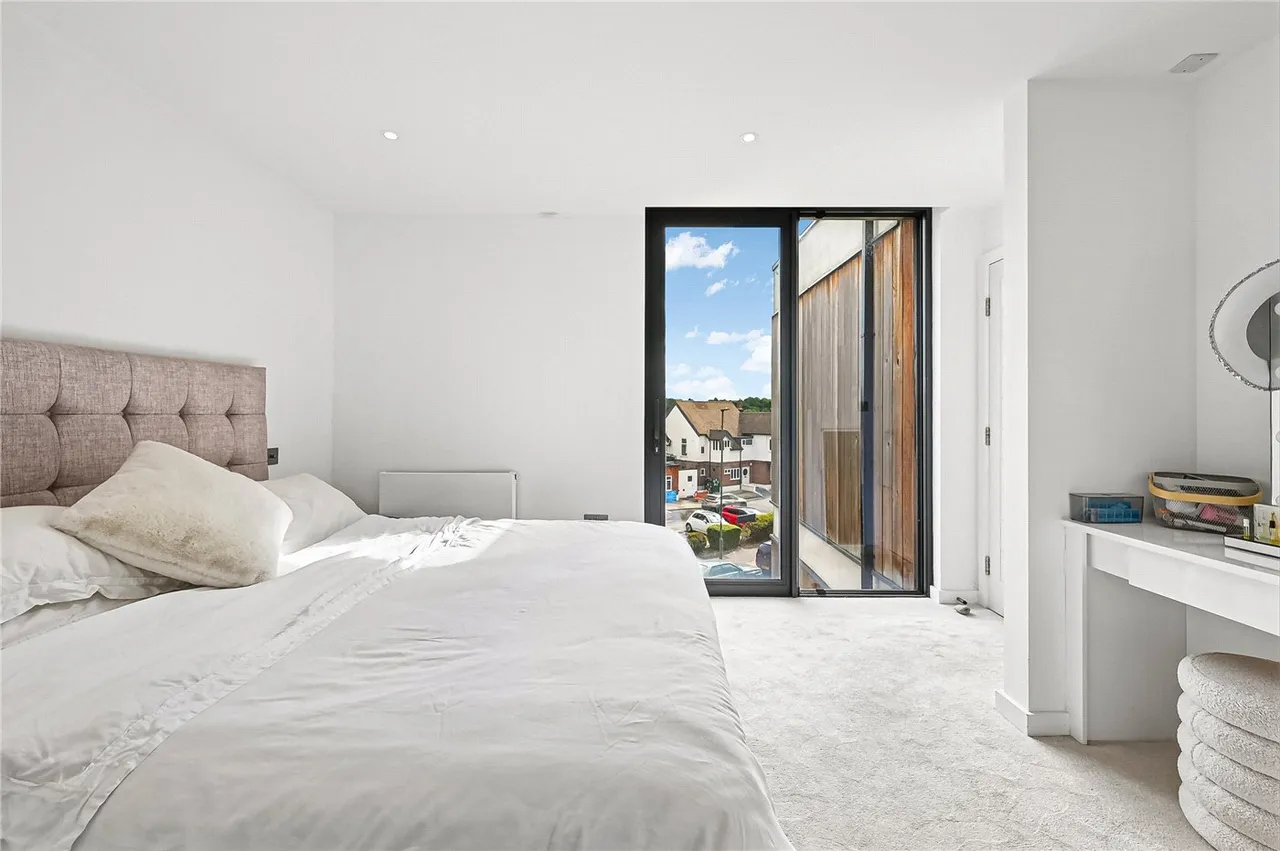 2 bed flat for sale — Albemarle Road, Beckenham, BR3