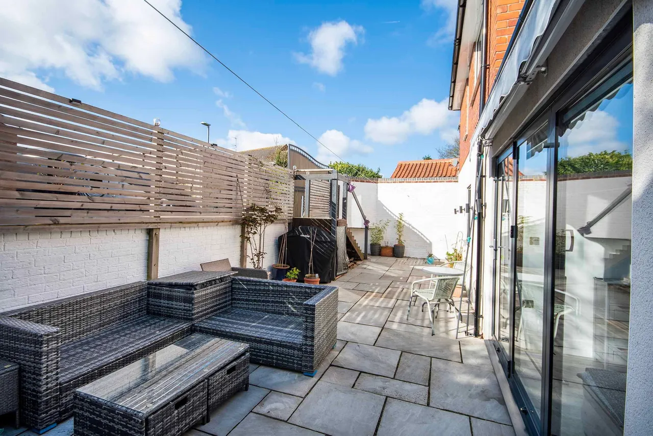 High Street, Retford, DN22, photo 16