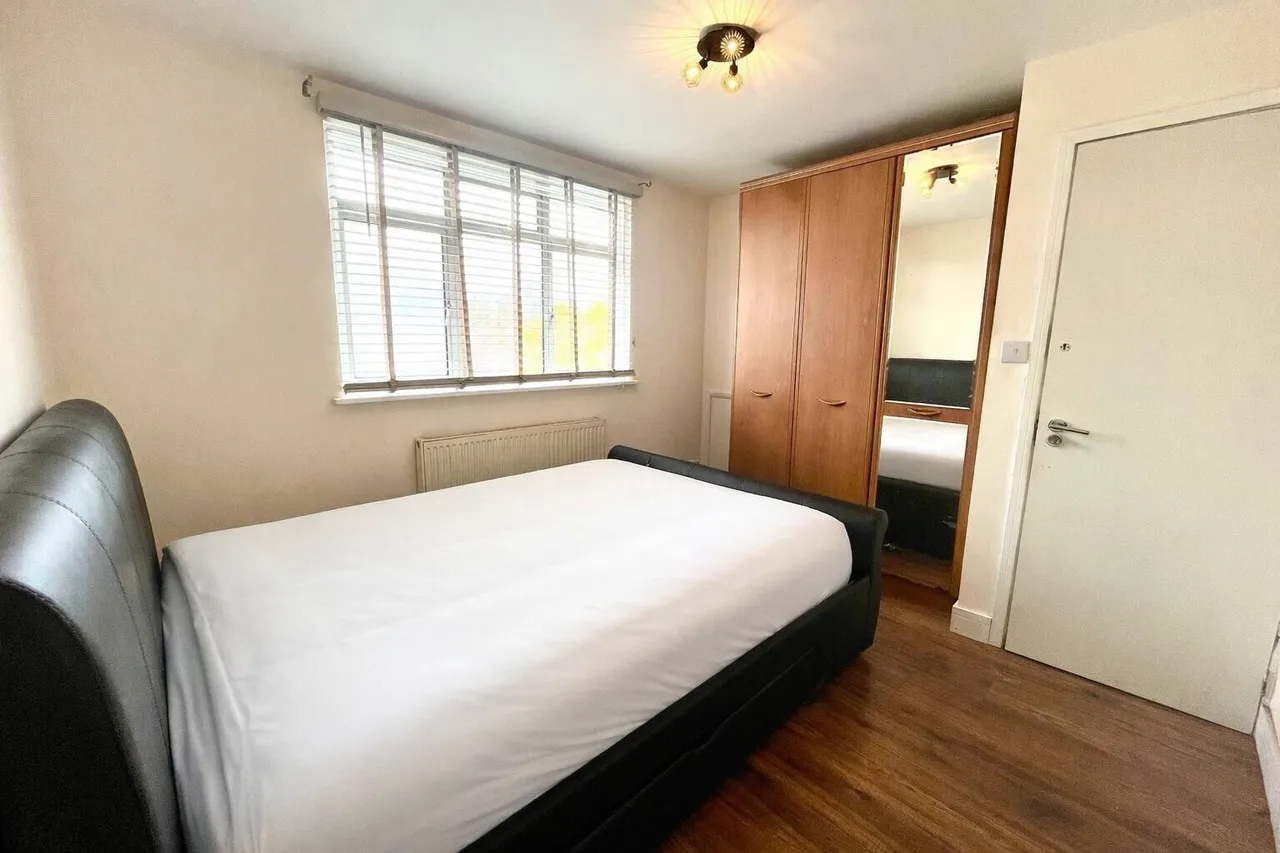 Queen Anne Avenue, BR2, photo 2