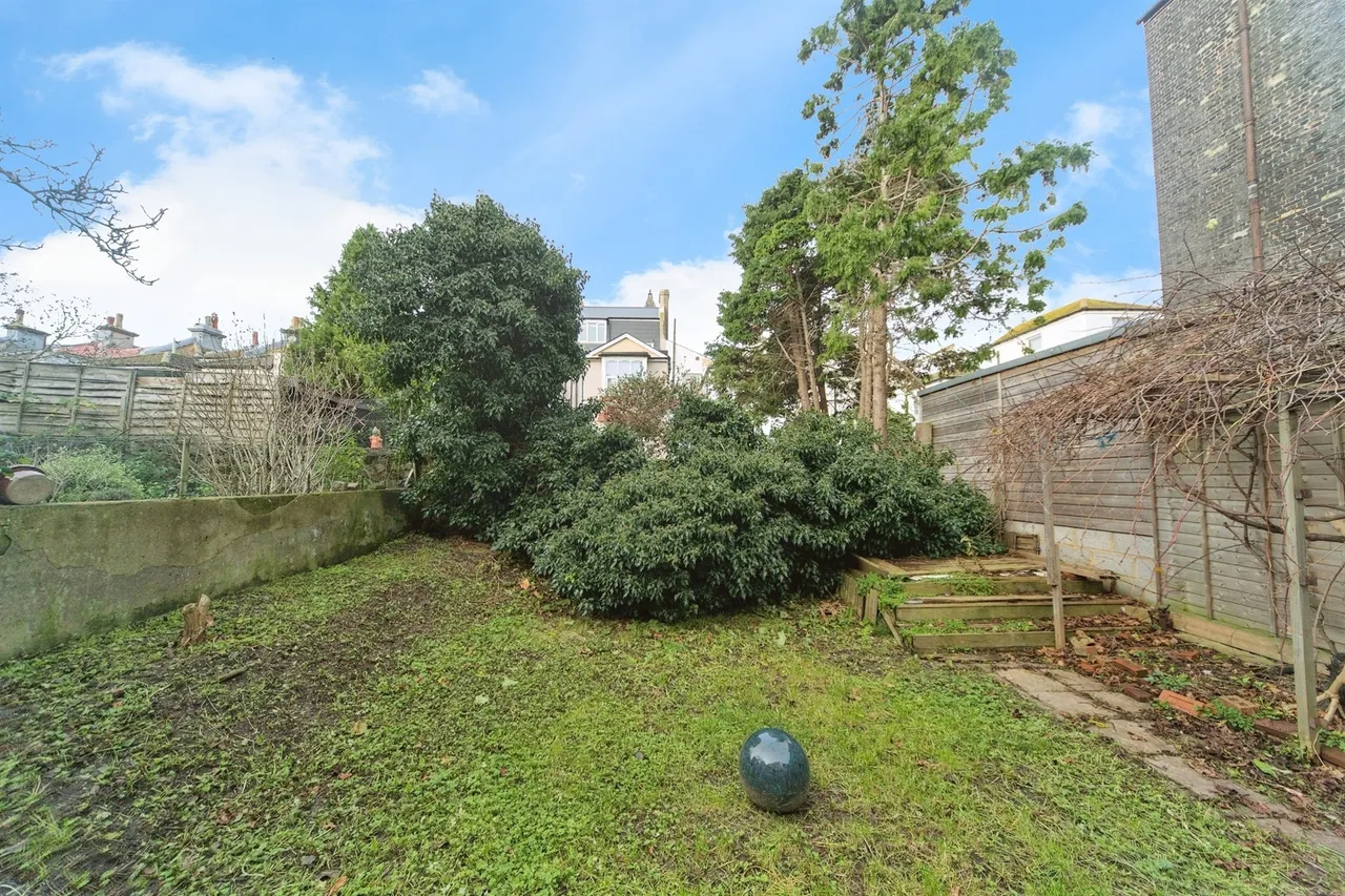 Seaside Road, Eastbourne, photo 10