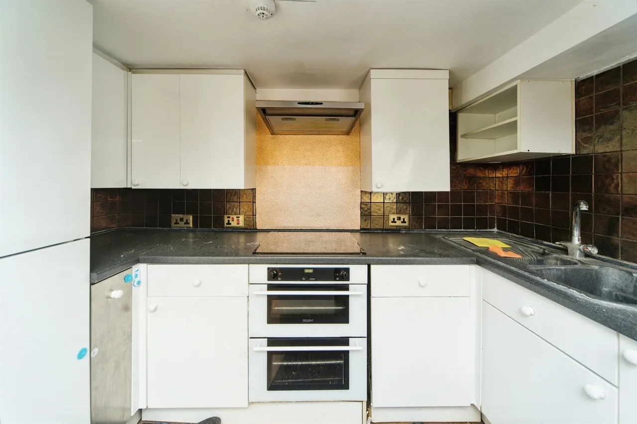Seaside Road, Eastbourne, photo 5