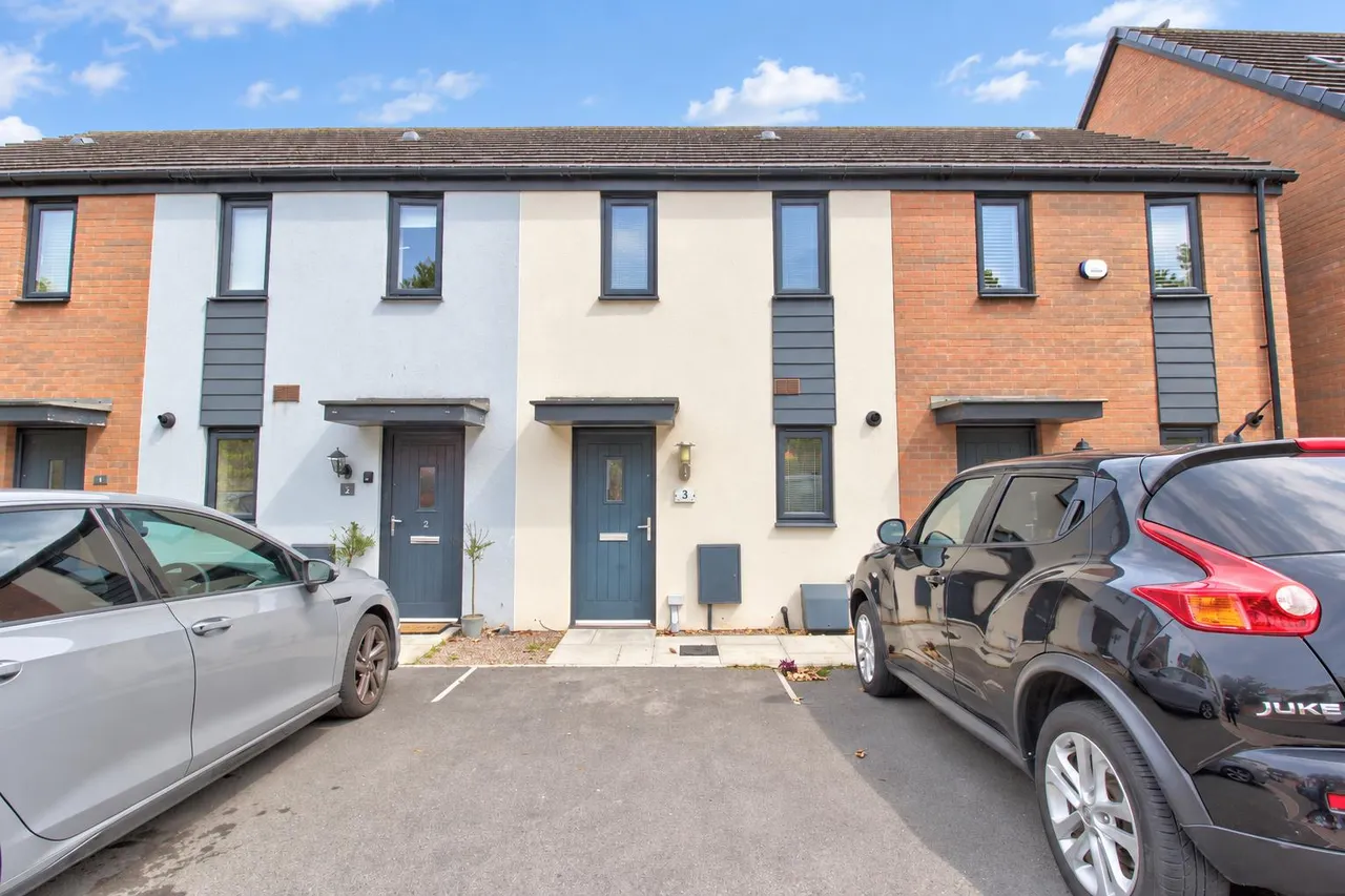 2 bed house to rent — Cei Tir Y Castell, Barry, CF63 4DG