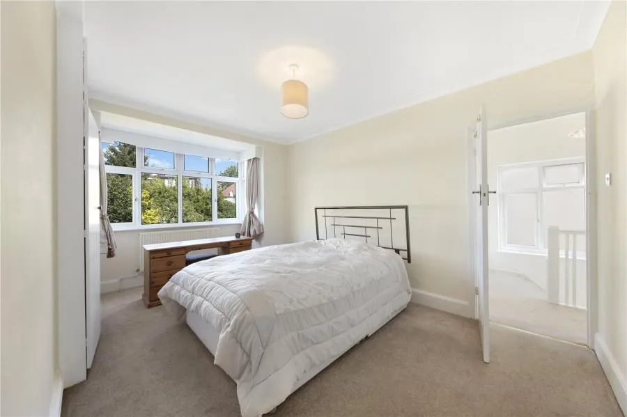 Hall Lane, London, NW4, photo 9