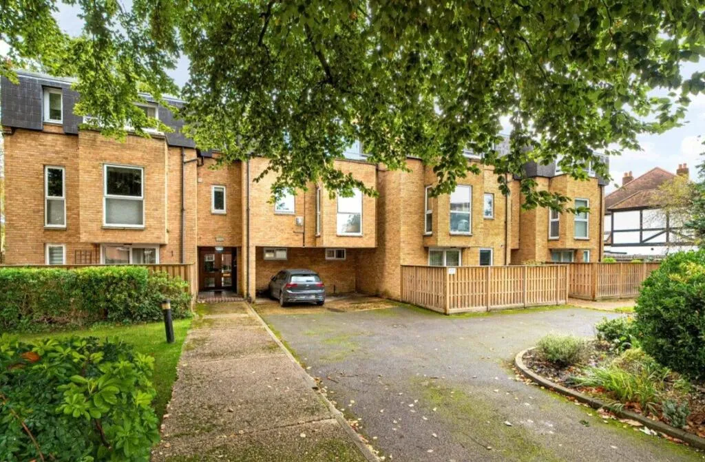 1 bed flat for sale — Blakeney House, Twickenham Road, Teddington Tw11