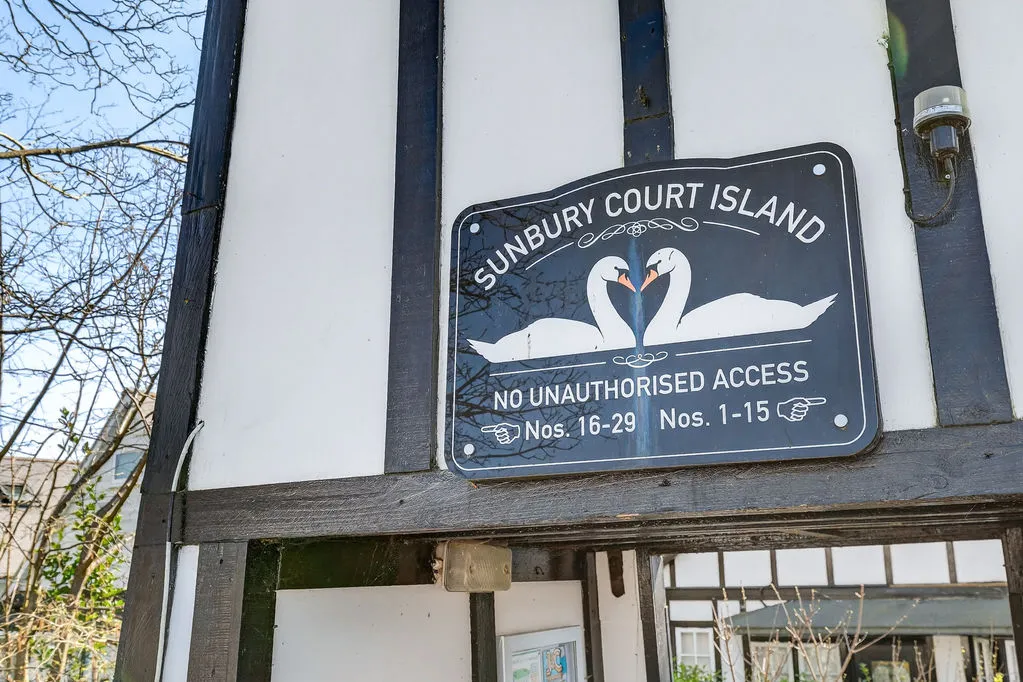 Sunbury Court Island, Sunbury-On-Thames TW16 5PP, photo 28