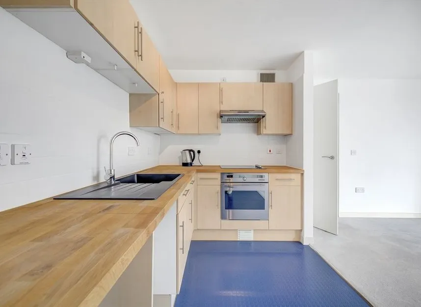 Lillie Road, Fulham, SW6, photo 2