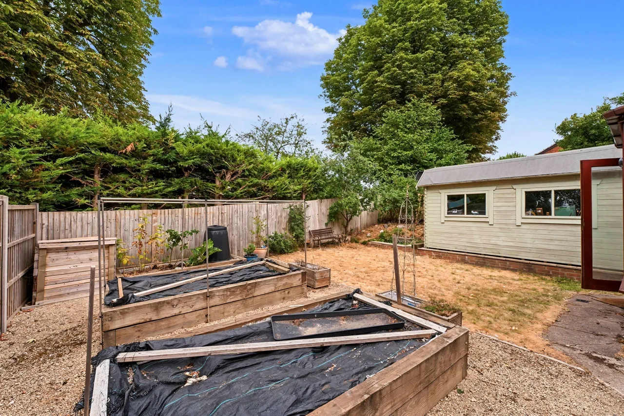 Brook Street, Tring, HP23, photo 18