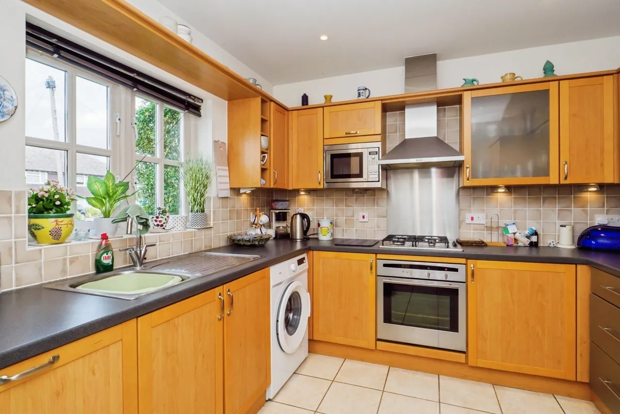 Sandwich Road, CANTERBURY, Kent, CT3, photo 6
