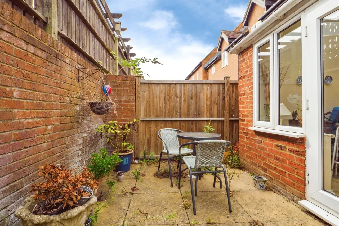 Sandwich Road, CANTERBURY, Kent, CT3, photo 17