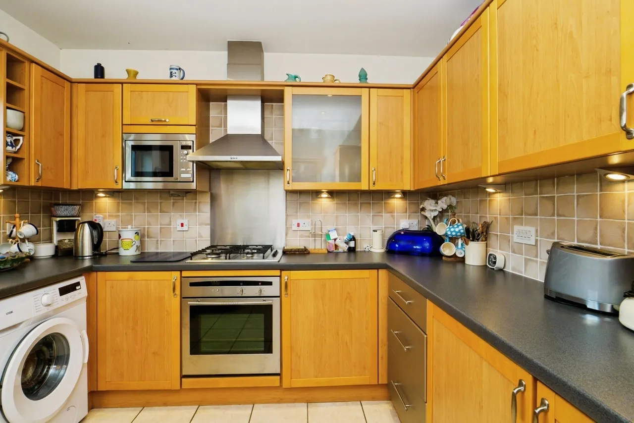 Sandwich Road, CANTERBURY, Kent, CT3, photo 8