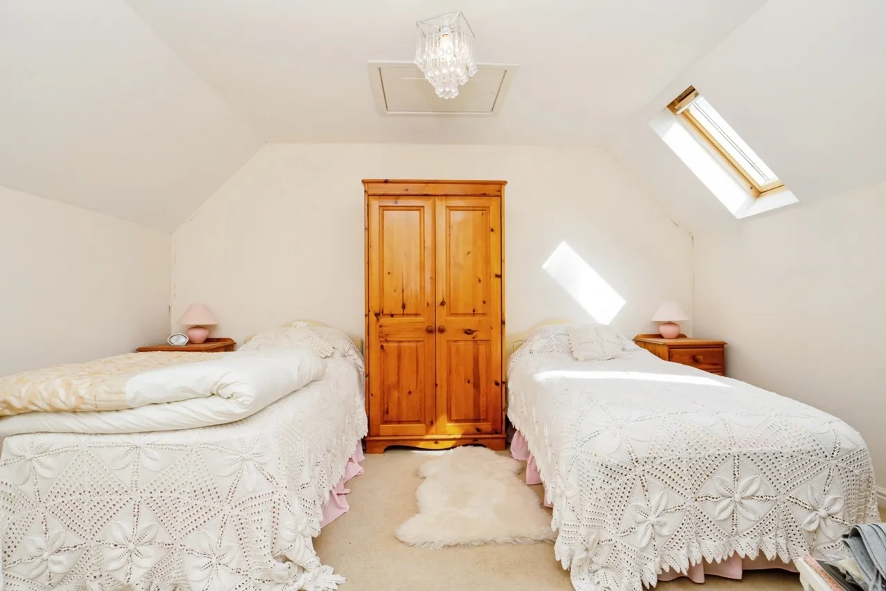 Sandwich Road, CANTERBURY, Kent, CT3, photo 15