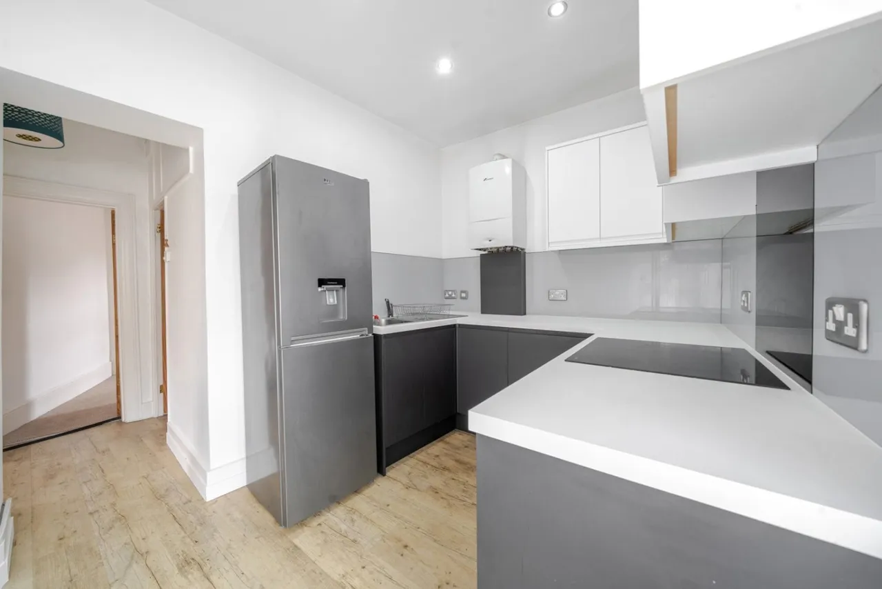 Camberwell Road, London, SE5, photo 2