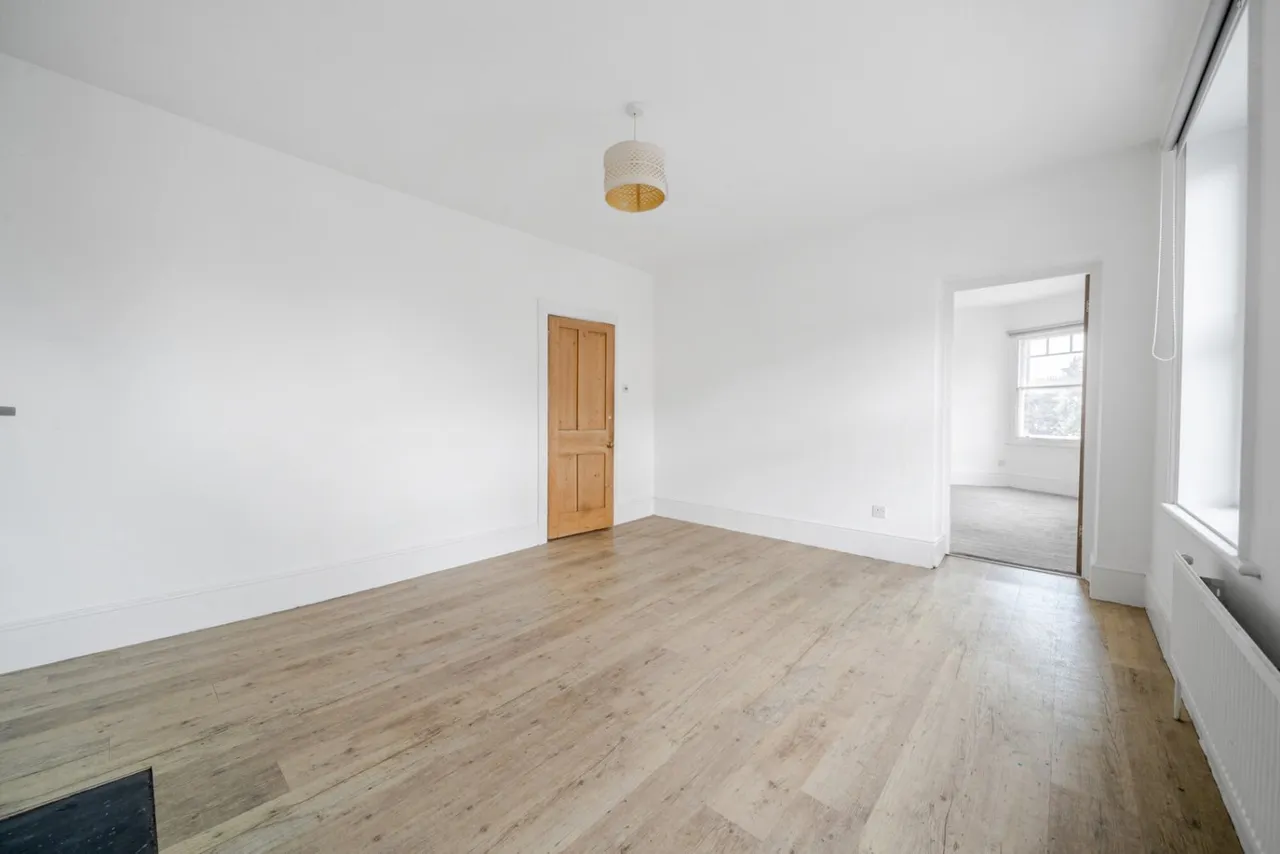 Camberwell Road, London, SE5, photo 11