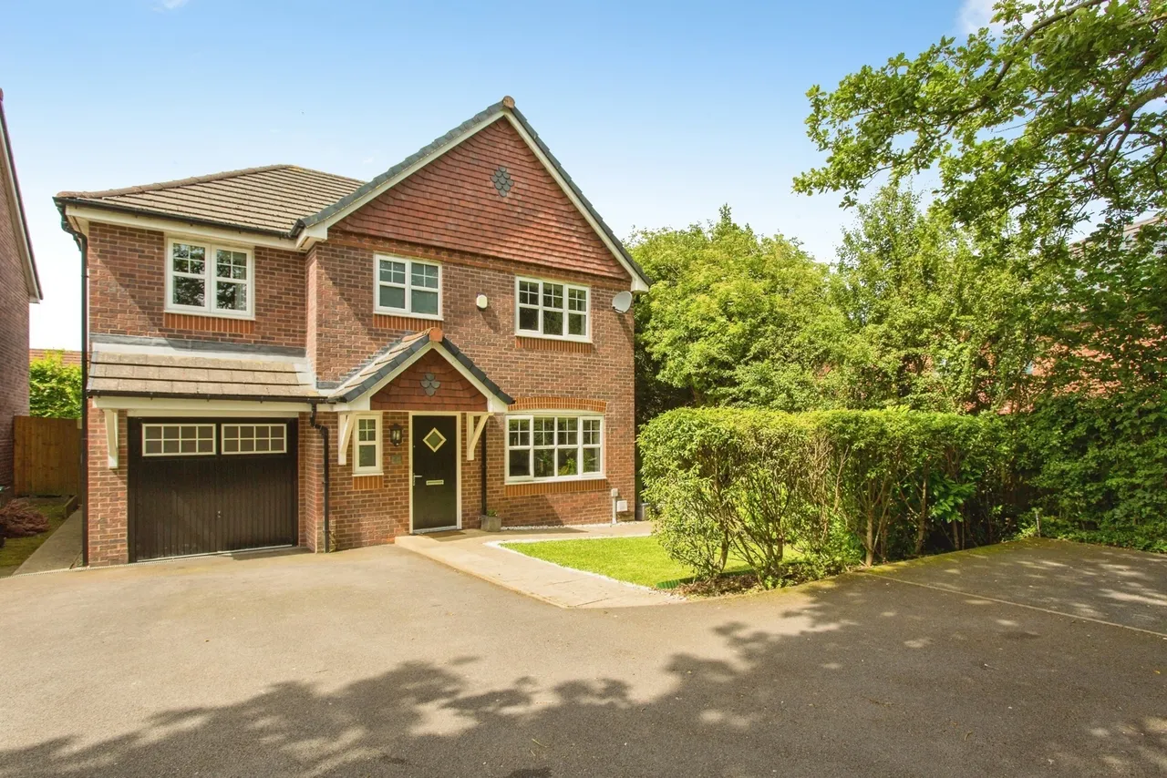 4 bed house for sale, Cypress Close, Leyland, PR25