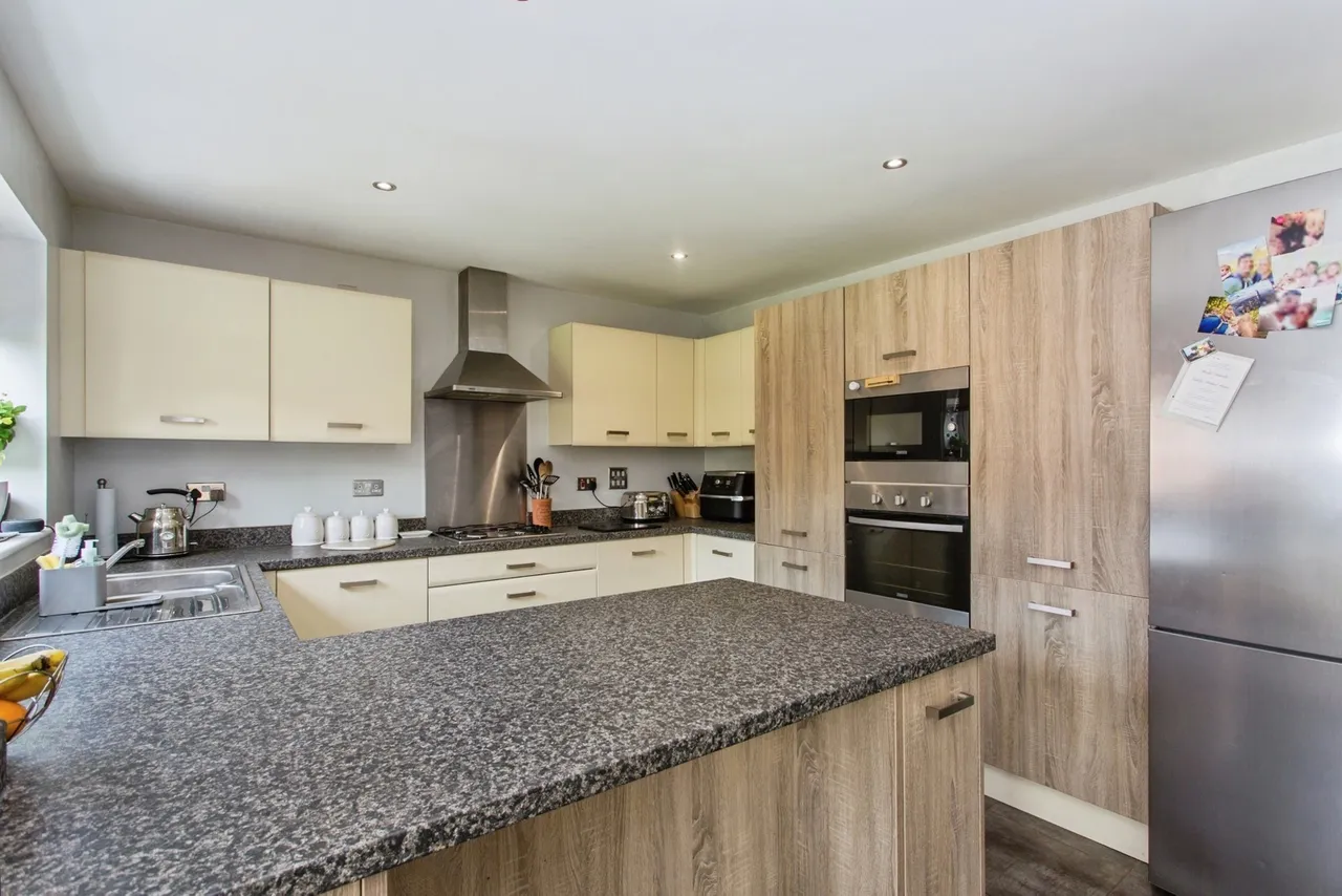 Cypress Close, Leyland, PR25, photo 11
