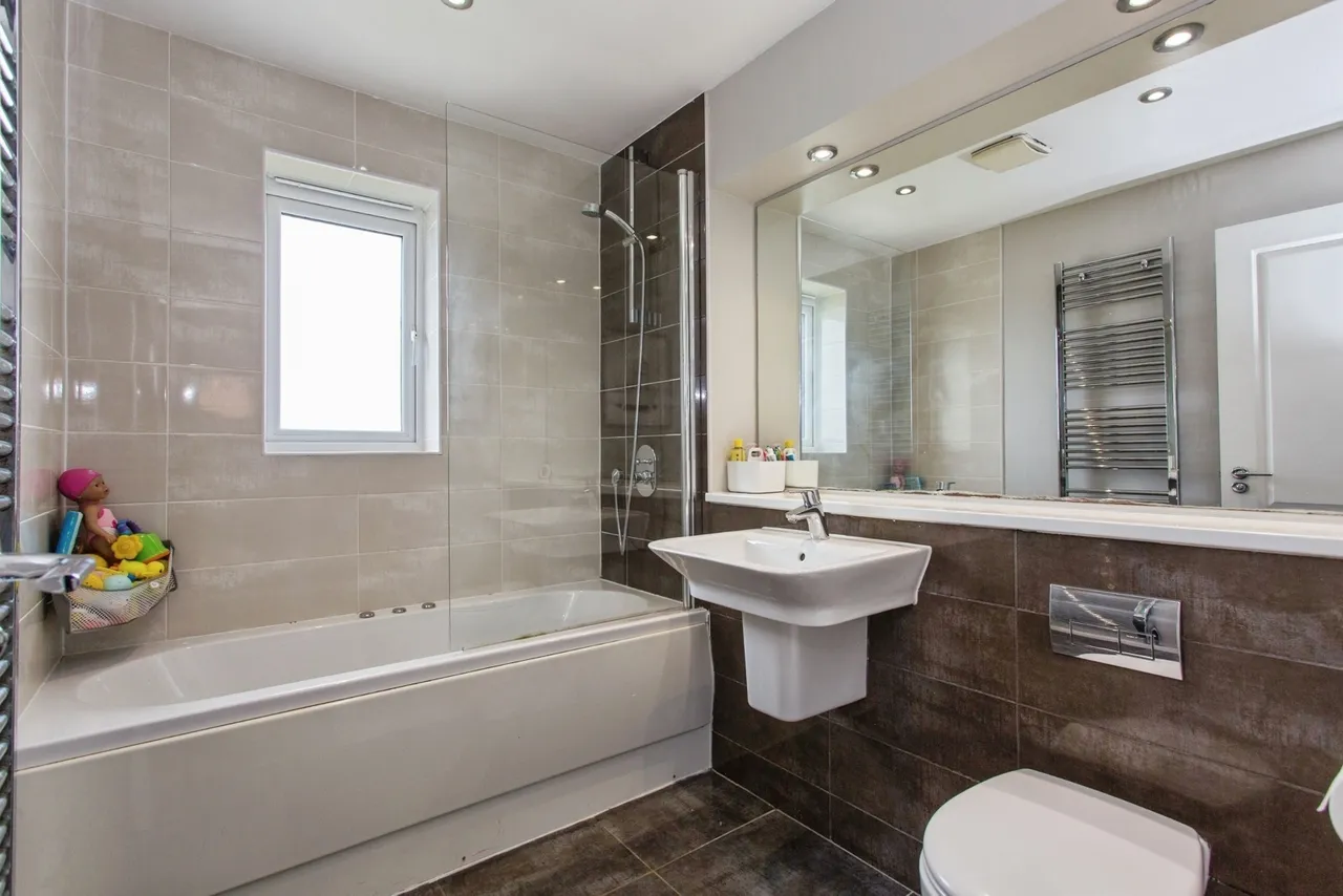 Cypress Close, Leyland, PR25, photo 17