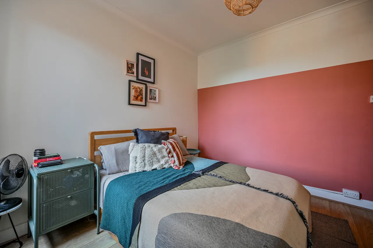 2 bed flat for sale, London, N22