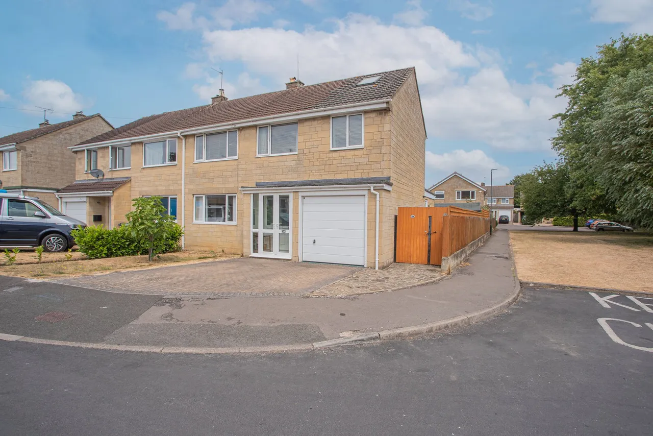 4 bed house for sale, Courtfield Road, Tetbury