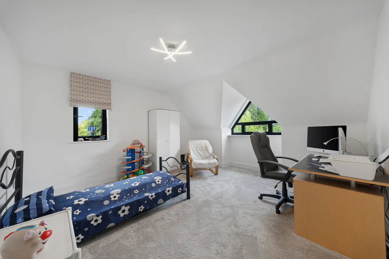 Grovewood Warrington Road, Bold Heath, Widnes, WA8 3UX, photo 17