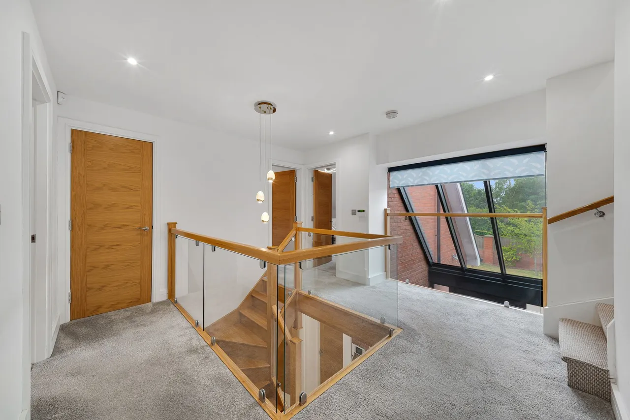 Grovewood Warrington Road, Bold Heath, Widnes, WA8 3UX, photo 22