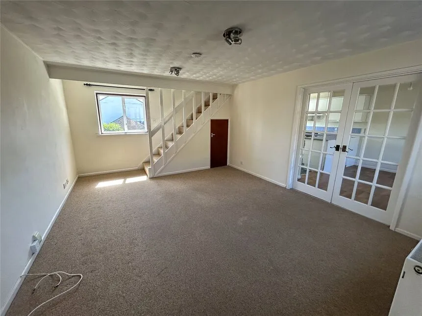 Pines Road, Bitton, BS30, photo 4
