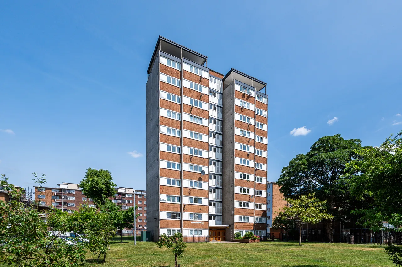 22 Whittaker Court, Studley Road, London, photo 6