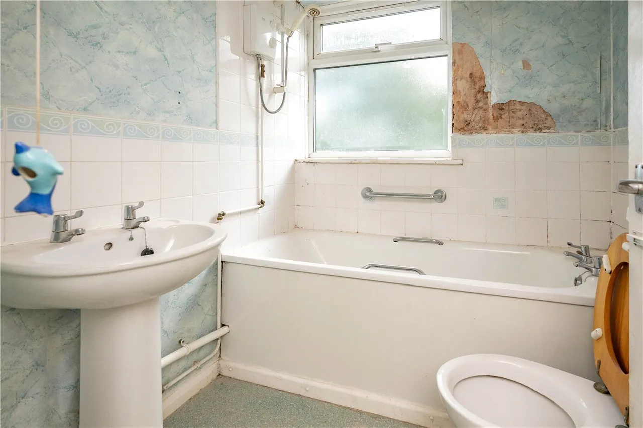 Belbroughton Road, Clent, Stourbridge, Worcestershire, DY9 9RD, photo 11