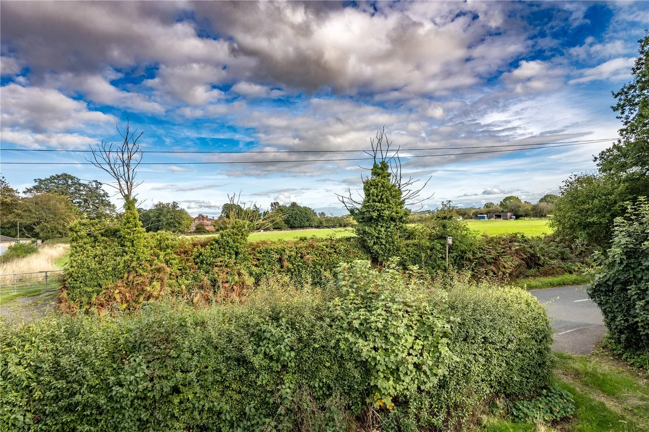 Belbroughton Road, Clent, Stourbridge, Worcestershire, DY9 9RD, photo 7
