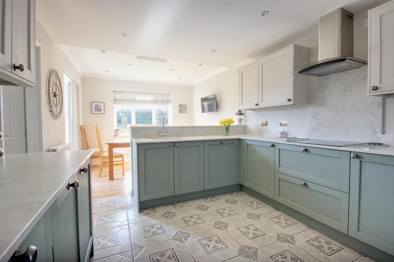 Hambling Drive, Beverley, photo 5