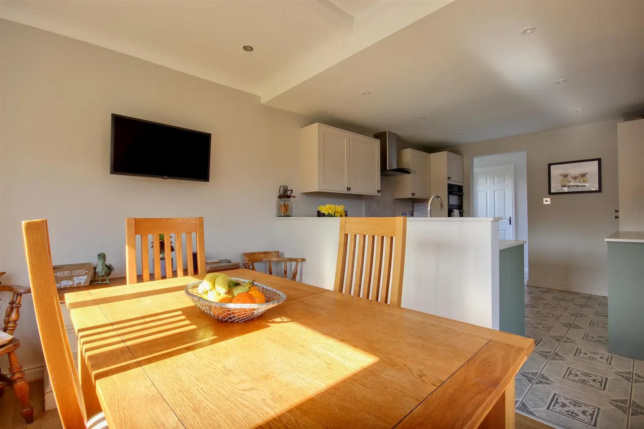Hambling Drive, Beverley, photo 8