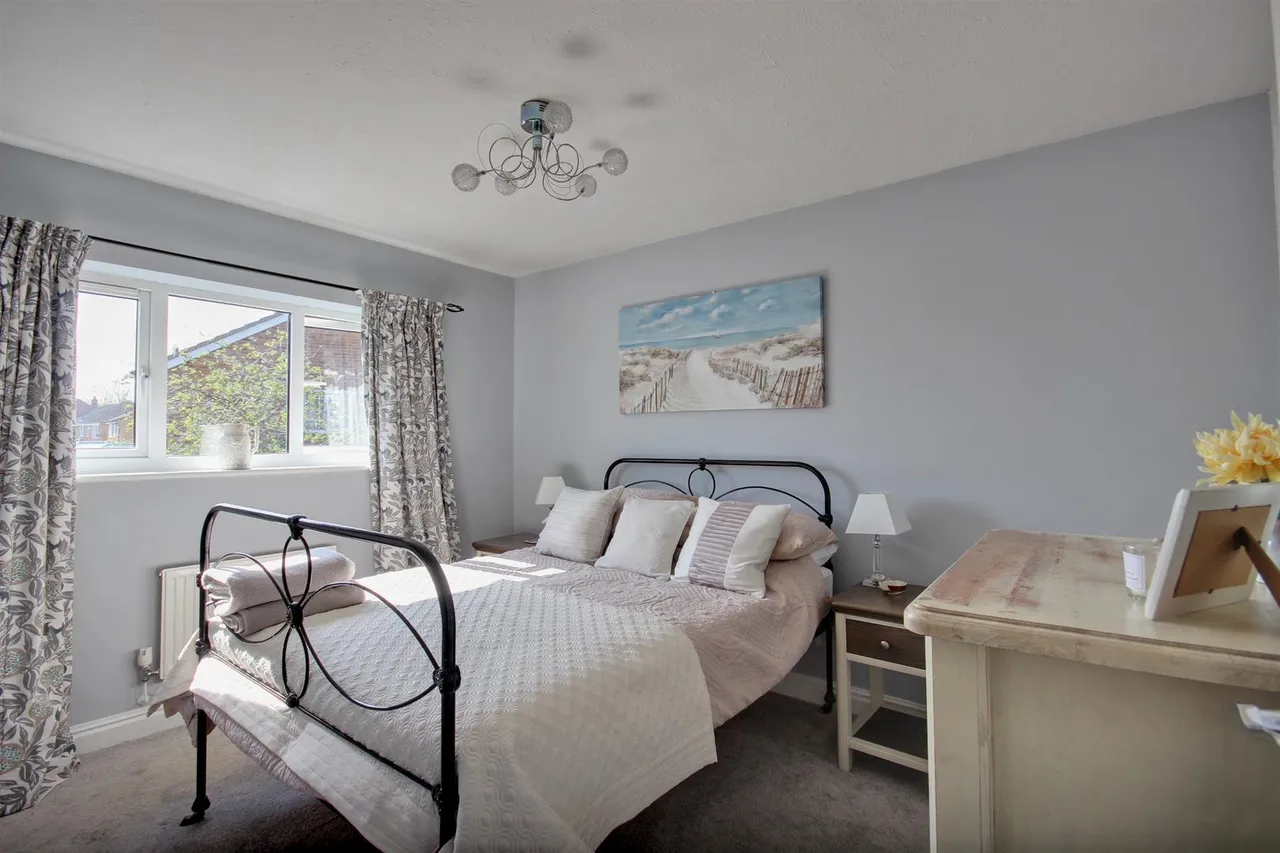 Hambling Drive, Beverley, photo 17