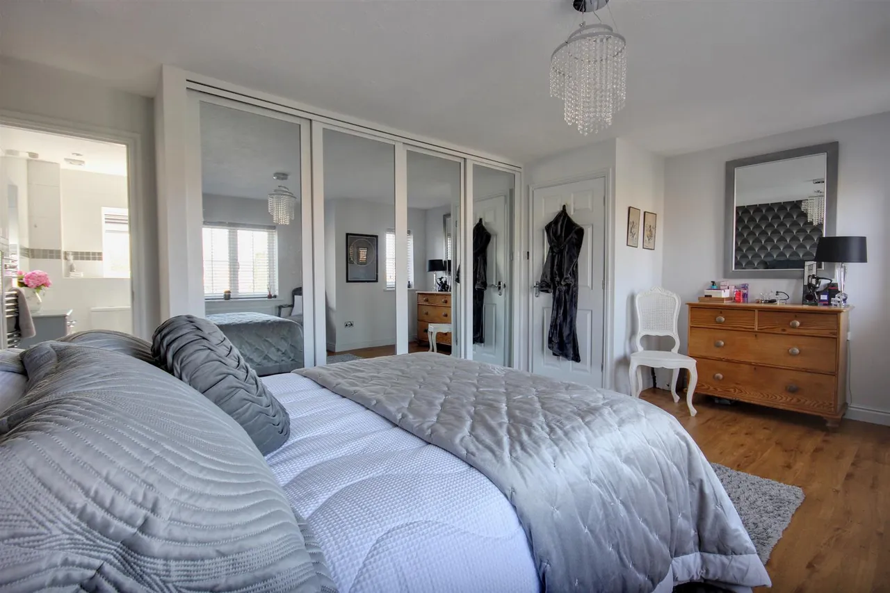 Hambling Drive, Beverley, photo 12