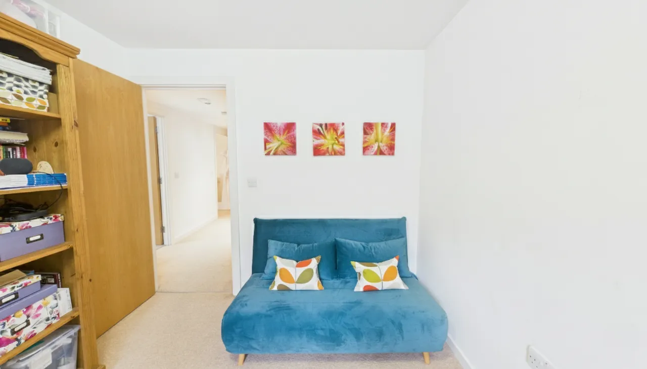 Wingate Square, London, SW4, photo 6
