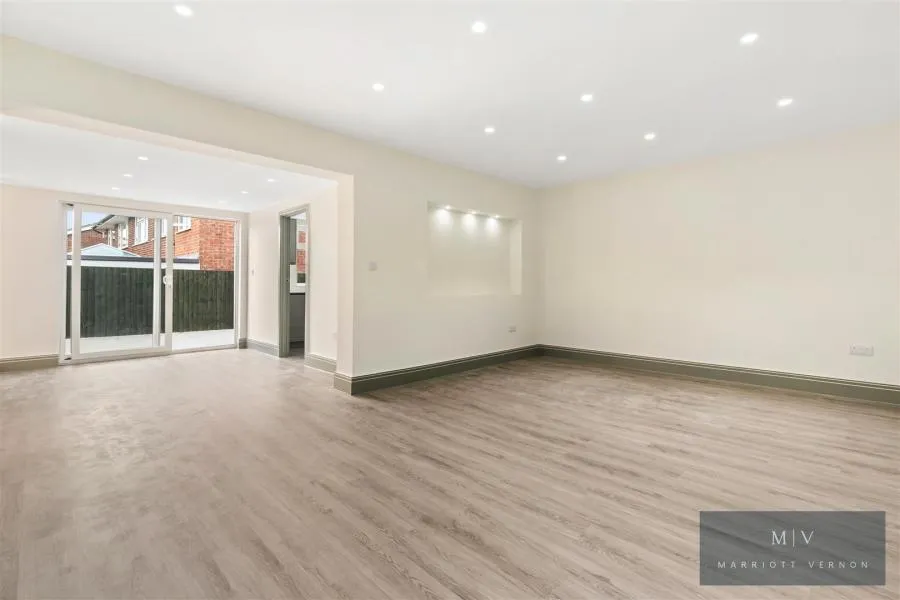 Croydon Road, Beddington, photo 18