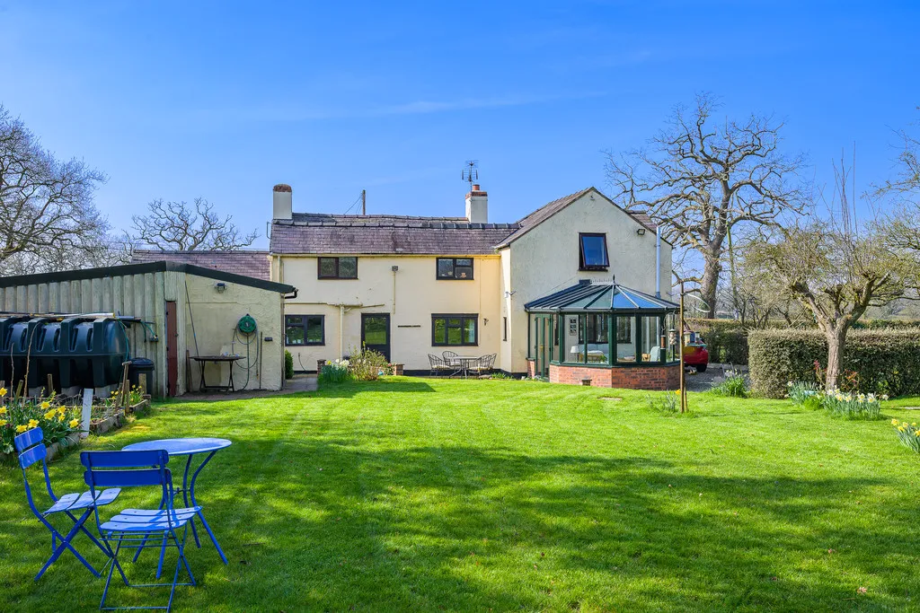 Fields Cottage Near Malpas, photo 28