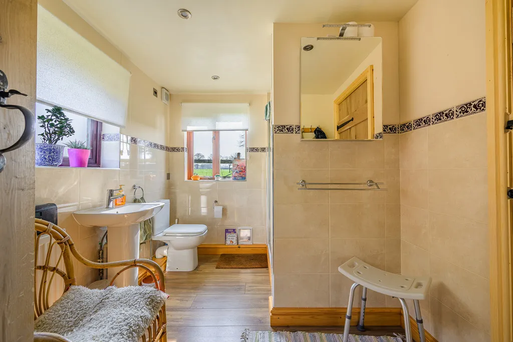 Fields Cottage Near Malpas, photo 15