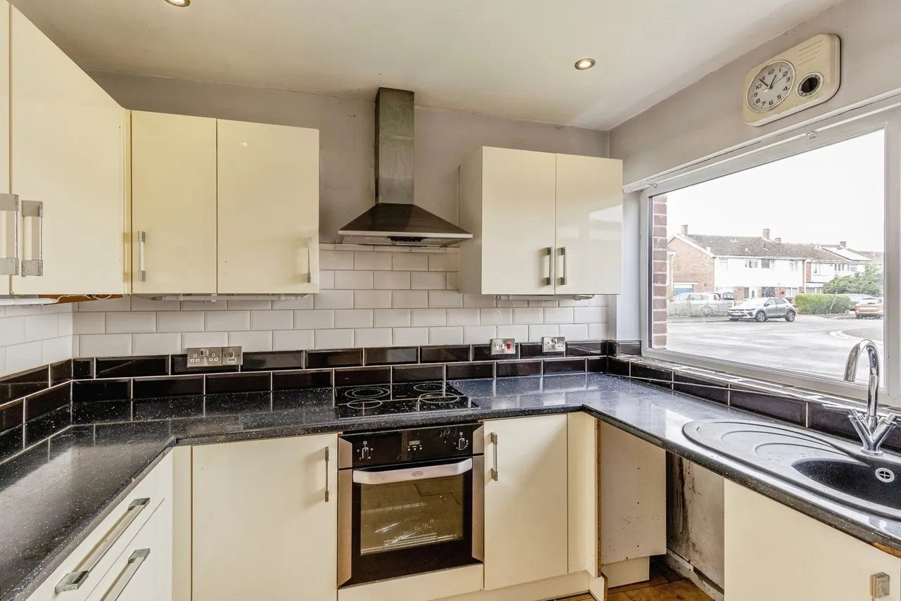 Flamingo Crescent, Weston-super-Mare, BS22, photo 3