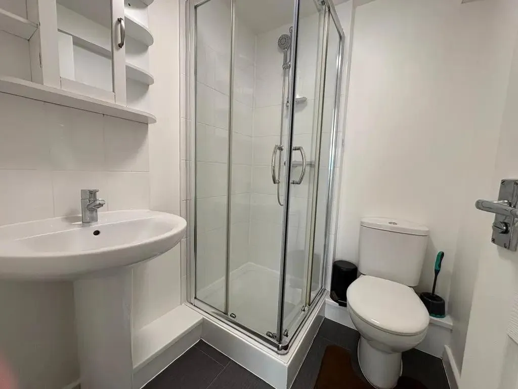 Gordon Road, Thatcham, RG18, photo 8