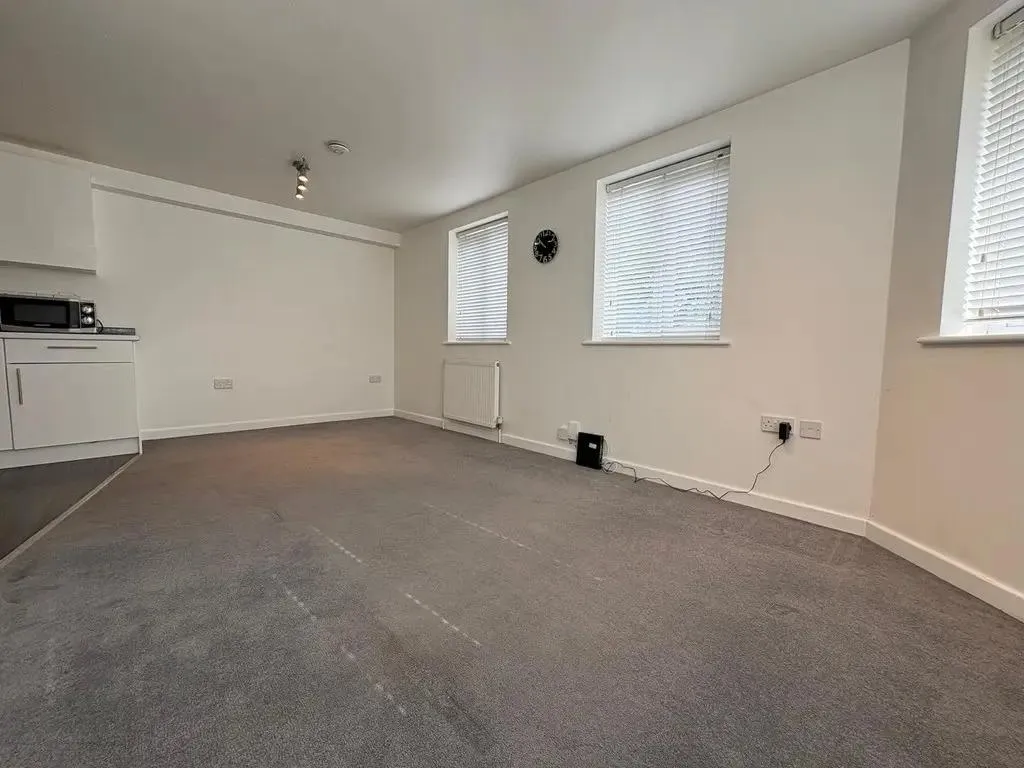 Gordon Road, Thatcham, RG18, photo 4