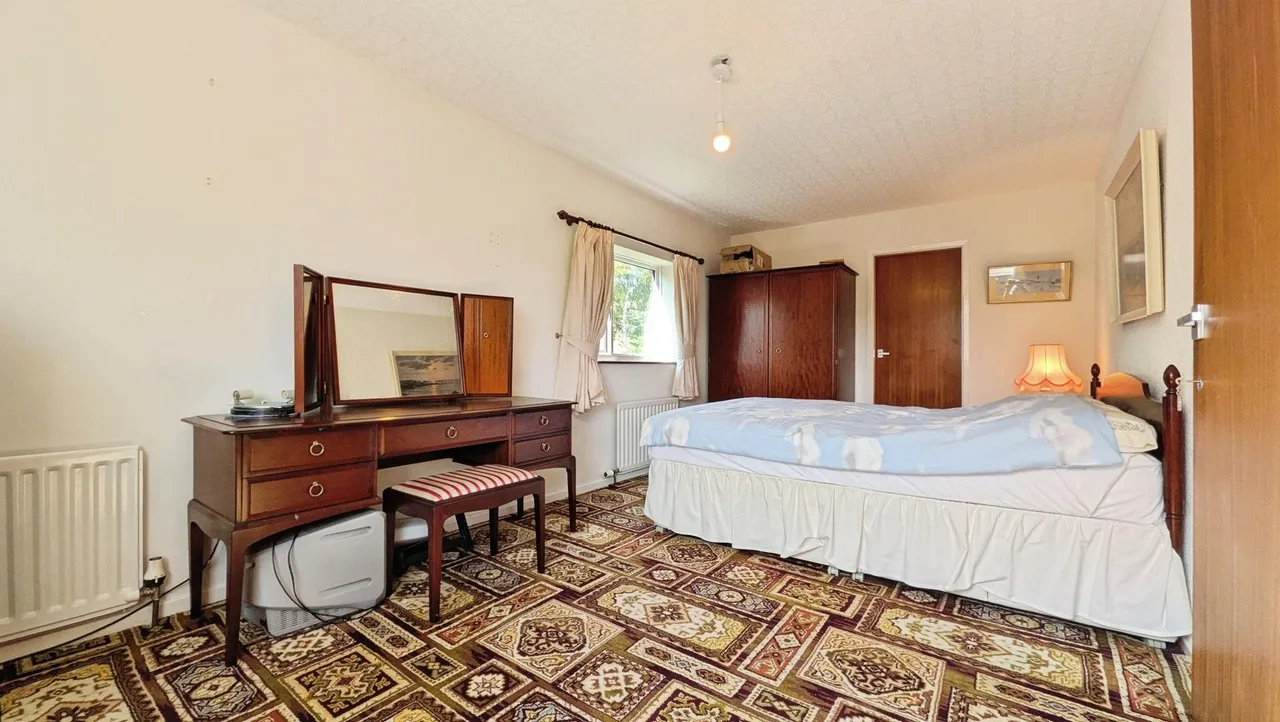 The Woods, Grotton, OL4, photo 20